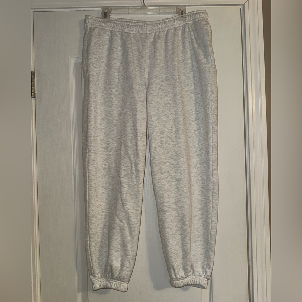 H&M Divided light gray ménage oversized jogger sweatpant
